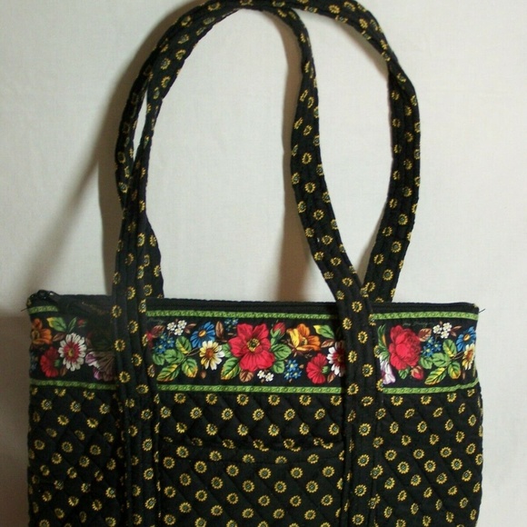 *Reposh* Vera Bradley Floral Quilted Handbag - Picture 3 of 8